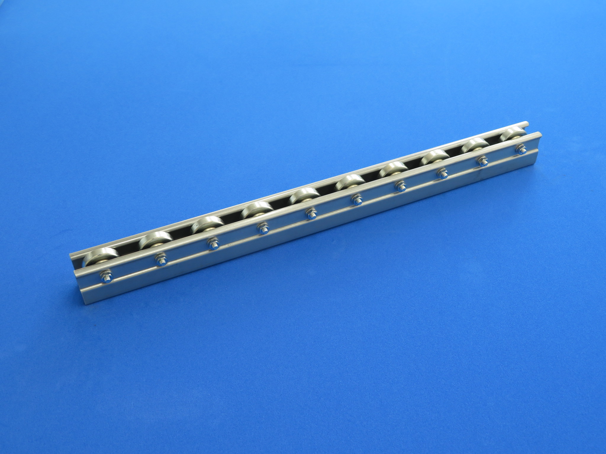 削り出しホイールシンクルキャリア