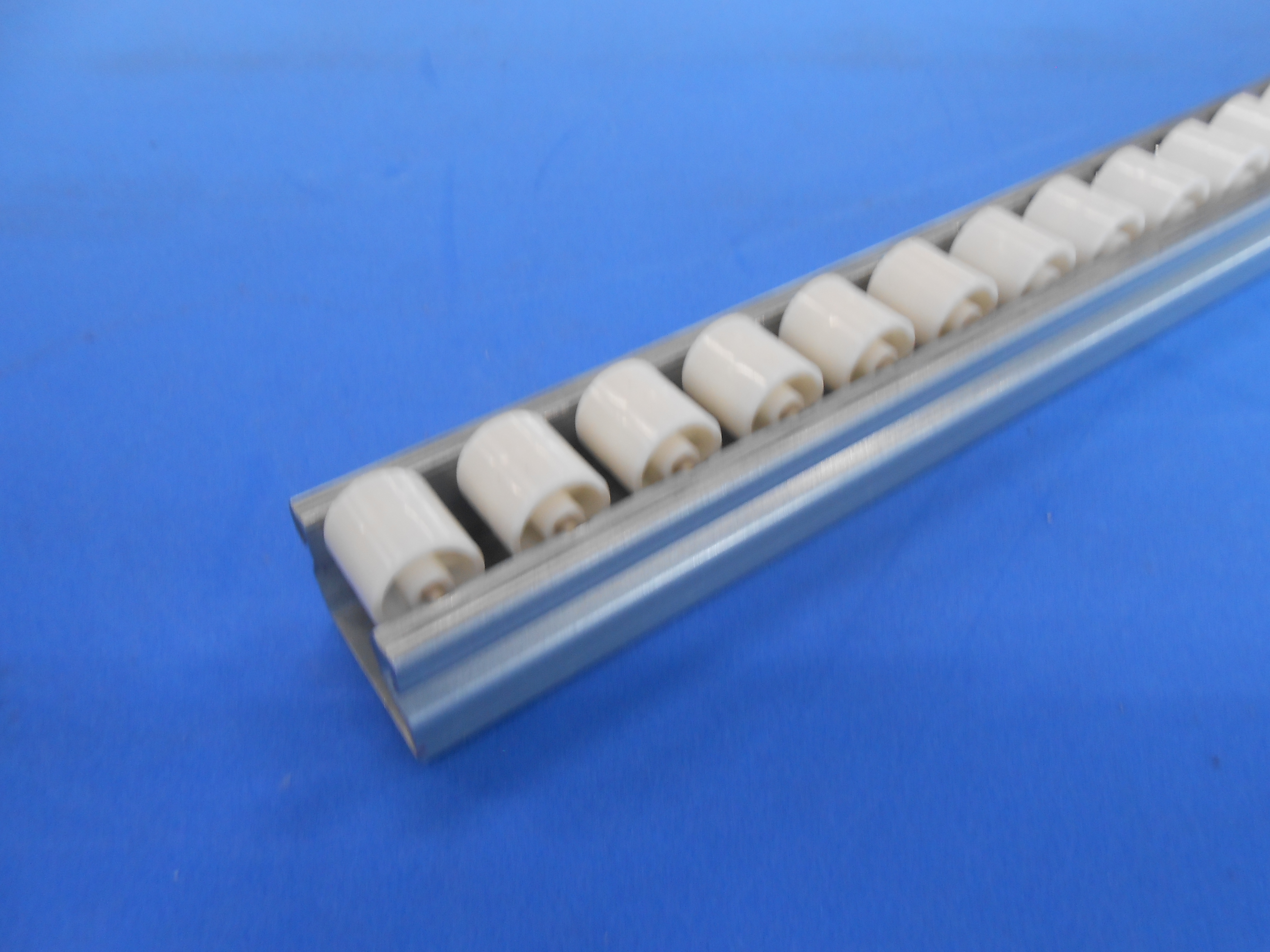 樹脂ホイールシンクルキャリア