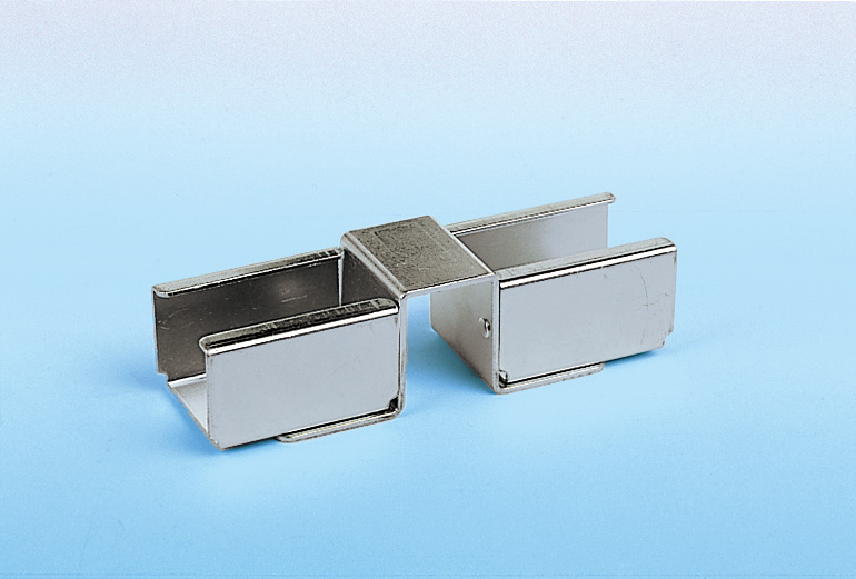 シンクルキャリア　中間ホルダー金具